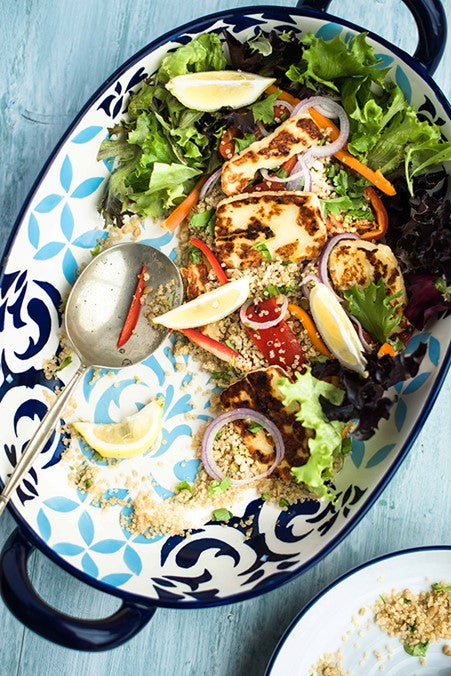 Quinoa and halloumi salad in a tray 